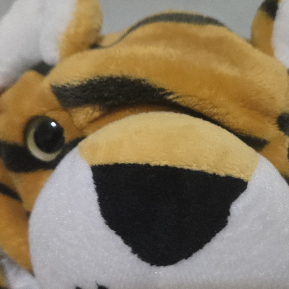 Halloween Plushy Onesie Cotton Lined Big Tiger Head atrached 24 Month ZIP NEW! - Picture 2 of 11